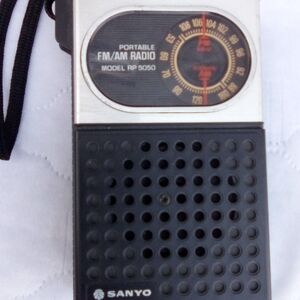 Sanyo Black and Silver Portable FM/AM Radio